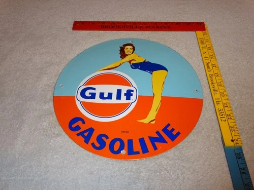 VINTAGE 1953 "GULF GASOLINE MARILYN MONROE" 11 3/4" PORCELAIN METAL GAS OIL SIGN