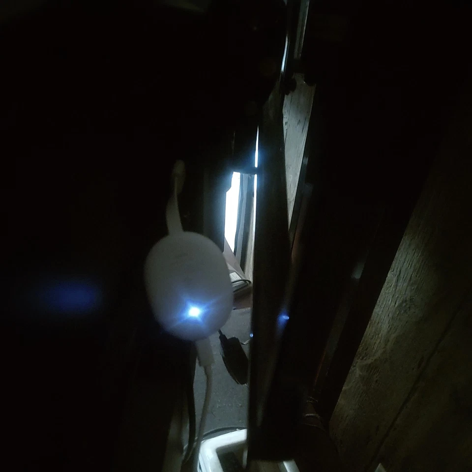 Google Chromecast with Google TV (4K) Model GZRNL w/ Pwr and Remote Tested/Works - Image 3 of 4