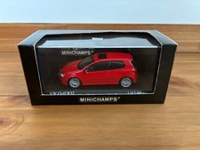 MINICHAMPS 1/43  VW Golf R32 749114
