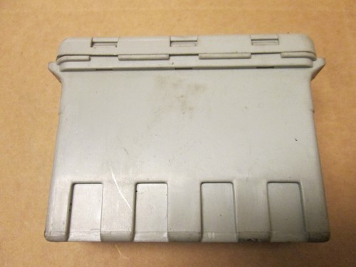 MITSUBISHI FRONT ECU RELAY OEM PART MR515944 - Picture 7 of 8