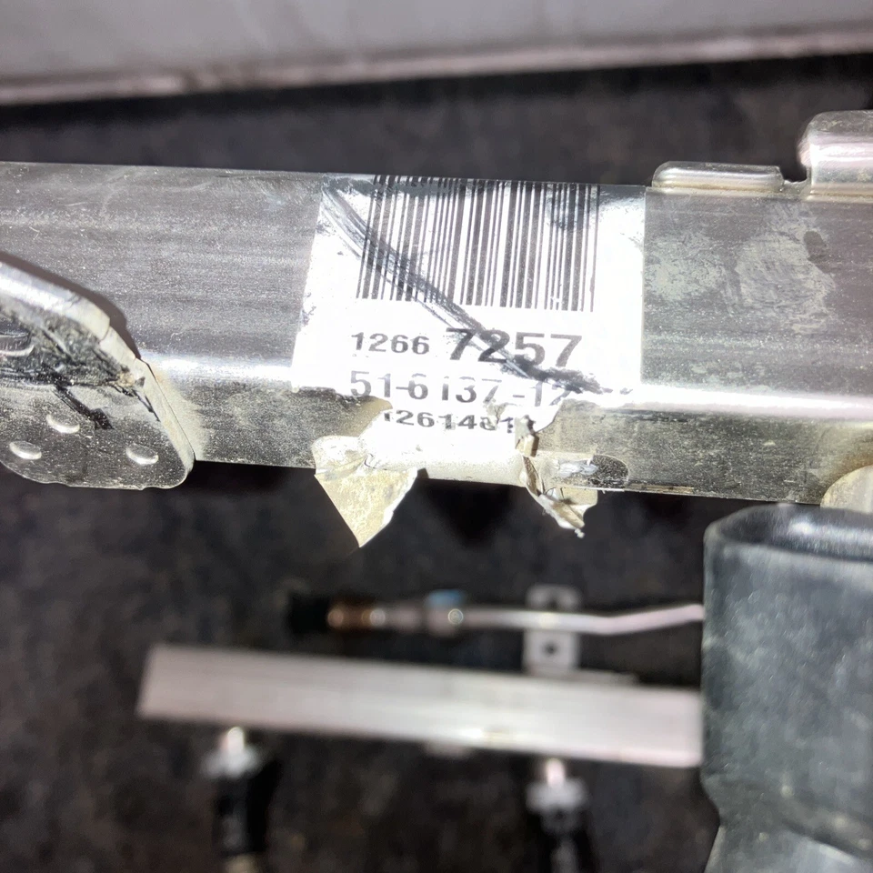 2012 CHEVROLET SUBURBAN 1500 FUEL INJECTOR RAIL Fits 10-17 EXPRESS 2500 VAN OEM+ Foto 3 de 4