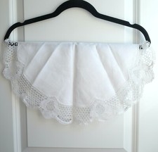 Vintage 19" Round Table Cloth Point de Paris Bobbin Lace Handmade Edge Collar