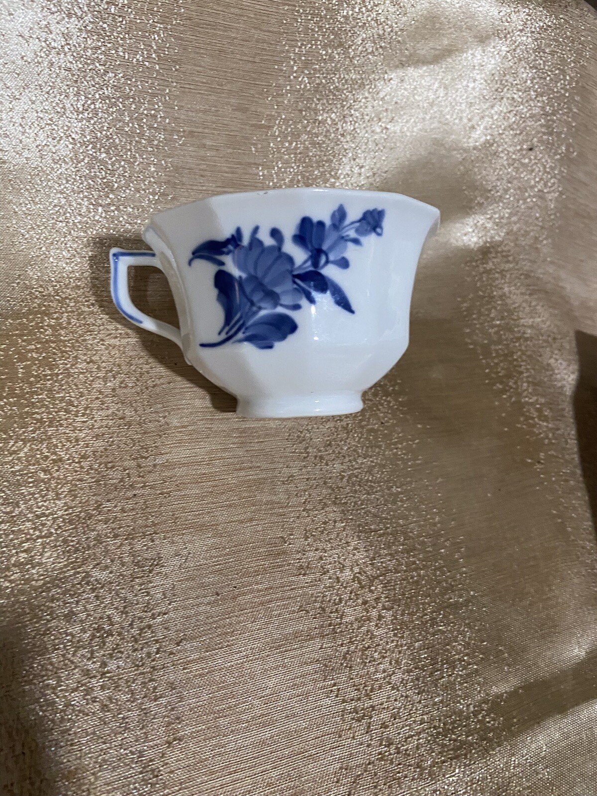 Picture 1 of 4