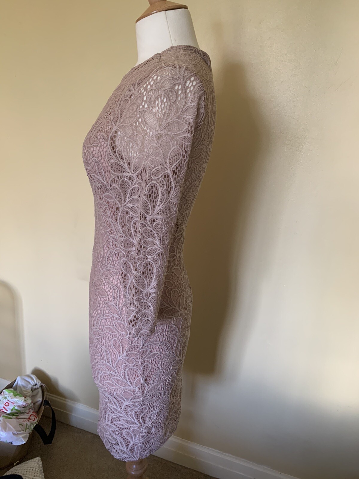 Picture 3 of 4