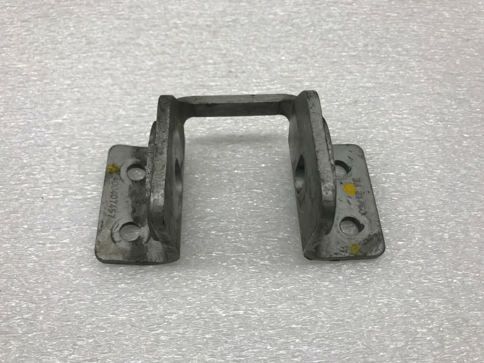 LAMBORGHINI GALLARDO LP550 560 570 ARM MOUNTING SUPPORT BRACKET OEM 400407457