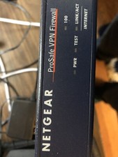 Netgear FVS318 100 Mbps 8-Port 10/100 Wireless G Router