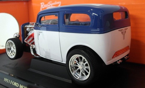 Lucky Diecast 1/18 Scale 92849 1931 Ford Model A Custom Blue / White - Picture 3 of 4