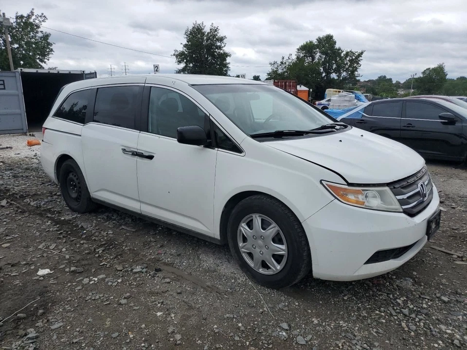 Guardabarros izquierdo Honda Odyssey 2013 conductor - usado, blanco, astillas, camioneta local solamente Foto 2 de 4