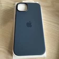 Apple Silicone Case with MagSafe for iPhone 1...