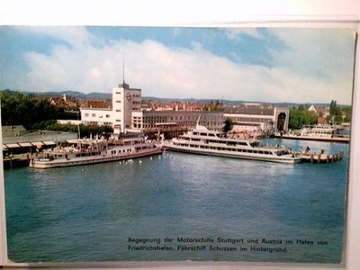 Begegnung der Motorschiffe ''Stuttgart '' und ''Austria'' im Hafen von Friedrichsg´h