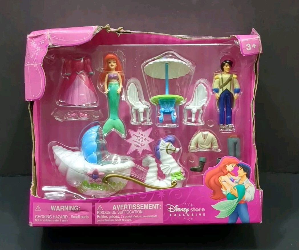 Disney Exclusive Store Little Mermaid Ariel Eric Carriage Playset