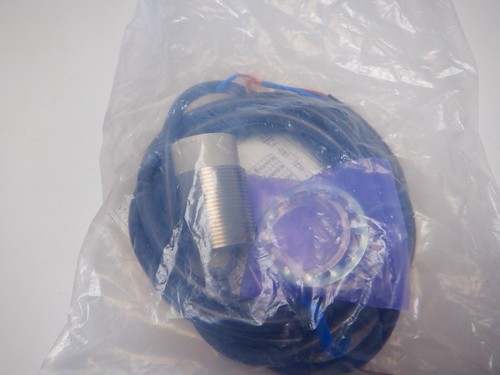 Sensor inductivo Omron E2E-X18ME2 - Imagen 3 de 3