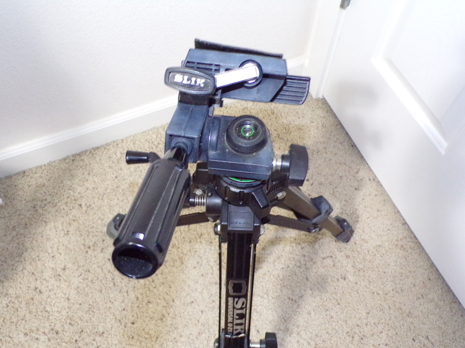 SLIK Universal U212 TRIPOD Head Tilts Swivels Adjustable Height Made