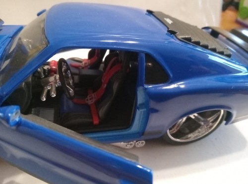 MAISTO 1970 FORD MUSTANG BOSS 302 1:24 BLUE PREOWNED - Picture 9 of 13