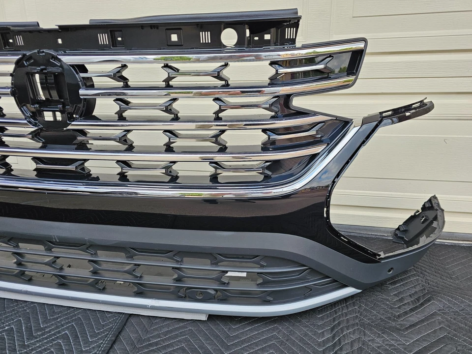 Parachoques delantero Volkswagen Atlas OEM 2024 2025 Foto 3 de 4