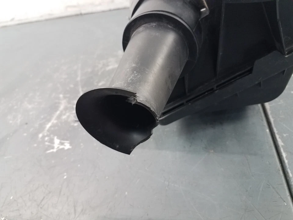 Conjunto de admisión de aire Grand Marquis/Corwn Vic Victoria 2008 - * #0539 F1 Foto 4 de 4