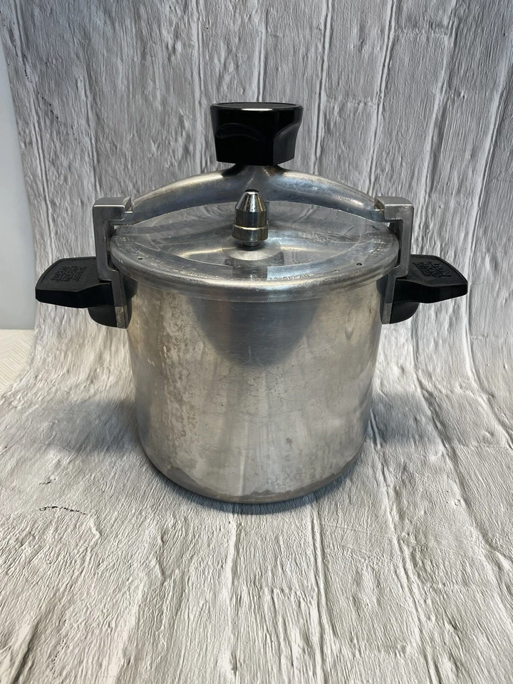 老式 WEAR-EVER CHICKEN BUCKET 压力锅 6 夸脱 #90026 — 第 2/4 张图片