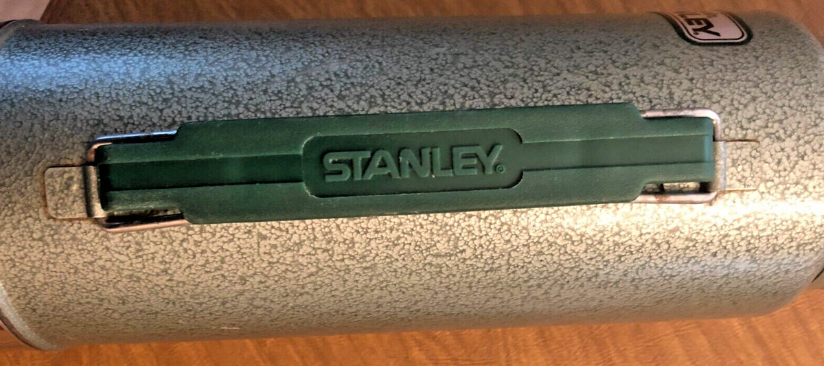 Vintage Aladdin Stanley 1 Quart Thermos A-944DH Made in USA Vacuum