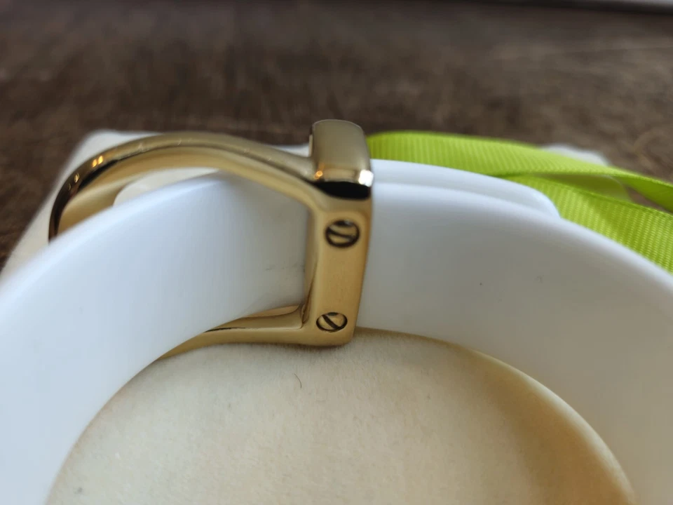 Pulsera estilo correa reloj acrílico blanco Ted Baker para mujer Foto 2 de 4