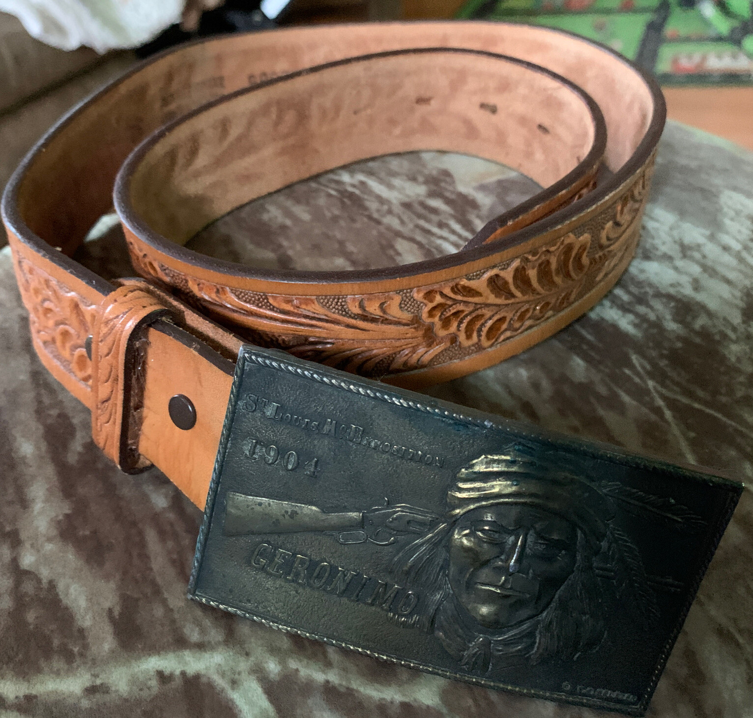 Leather Belt With Geronimo Belt Buckle  32-image