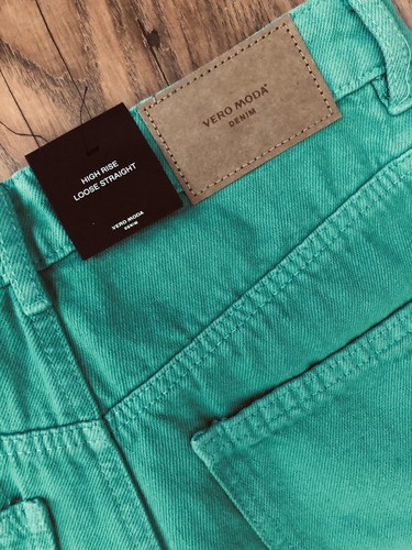 Pantalones de mezclilla VERO MODA Kithy tiro alto sueltos pierna recta verde 27/34 nuevos con etiquetas - Imagen 8 de 11