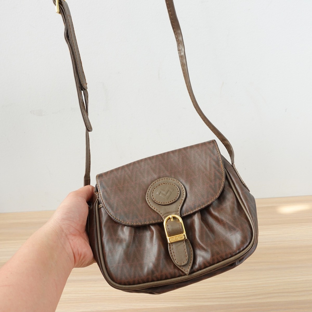Vintage Valentino Saddle Crossbody Bag S Brown Italian Old Money