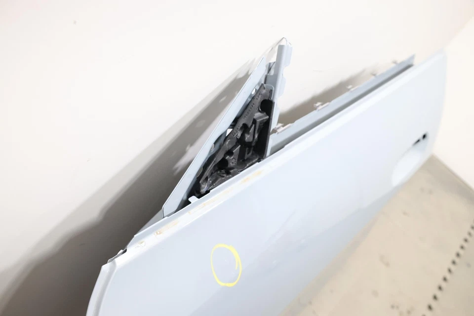 2022 - 2025 BMW M440I G26 FRONT LEFT DRIVER SIDE DOOR SHELL OEM GRAY_C4P - Image 4 of 4