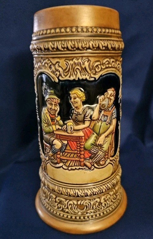 Foto 1 di 4
