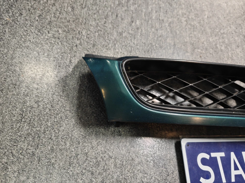 Subaru Impreza 1997-2001 parrilla Arcadia verde emblema 2,5RS GC8 Outback Foto 2 de 4