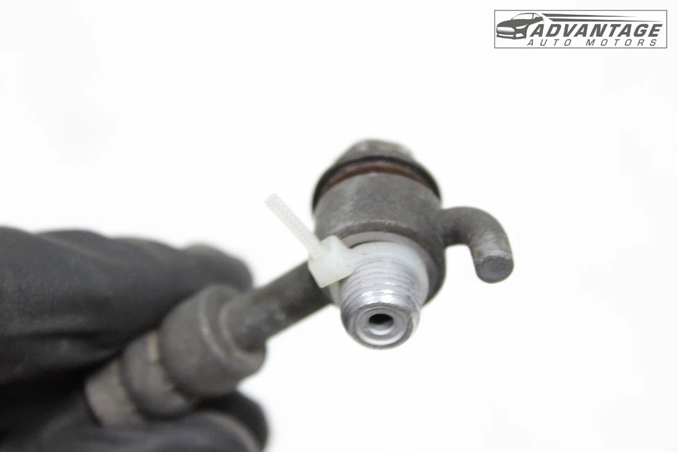 KIA SOUL 2020-2025 pinza de freno lateral del pasajero delantero tubo de manguera hidráulica OEM Foto 4 de 4