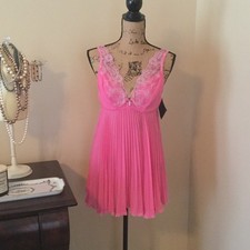    Cinema Etoile Pleated Neon Pink Babydoll Gown    Tag Removed 
