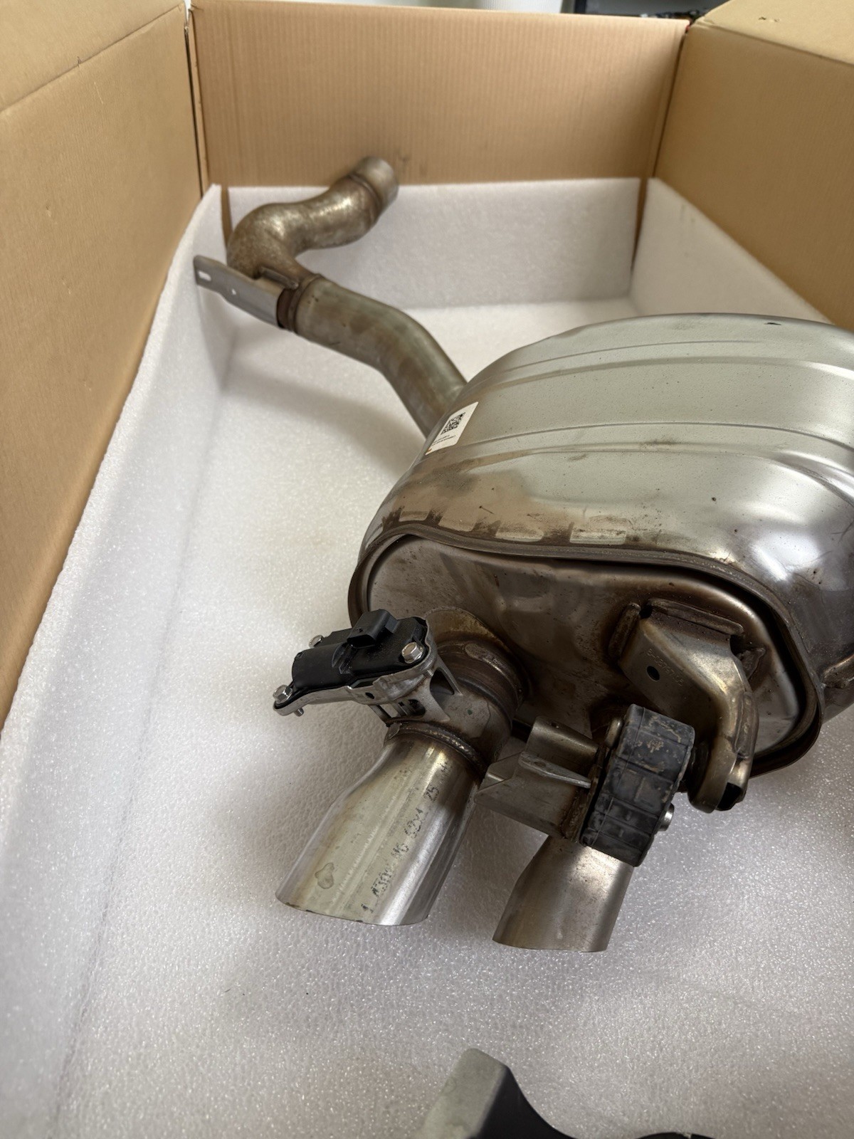 2026 Bentley Continental GT OEM Rear Exhaust LH RH Valved Mufflers Zero Miles