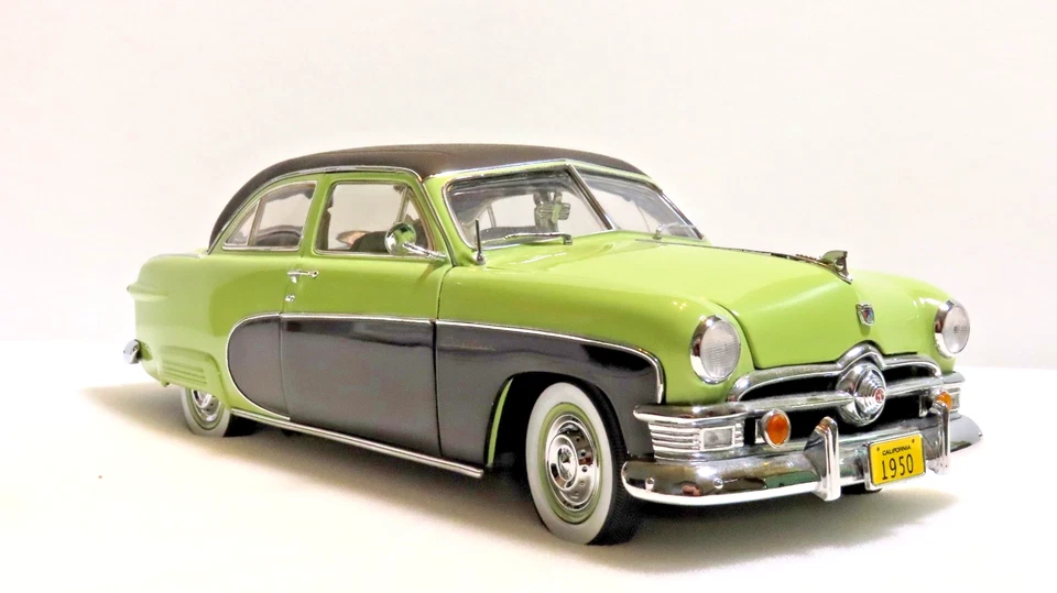 Precision Miniatures 1950 Ford Crestliner scale 1:18 INV# 4807 no box - Image 2 of 4
