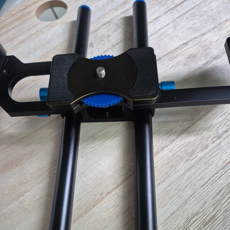 Neewer Alluminum Camera Video Cage Kit for Nikon Pentax Canon 5D Mark II DSLR - Bild 4 von 4