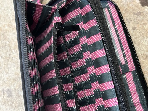 vera bradley wallet zip around Black Pink Interior RFID - Picture 9 of 11
