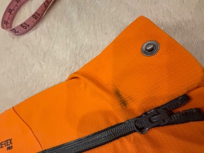 ノラ Norrona Lofoten GORE-TEX Pro Pant - Men's. Orange Popsicle Medium