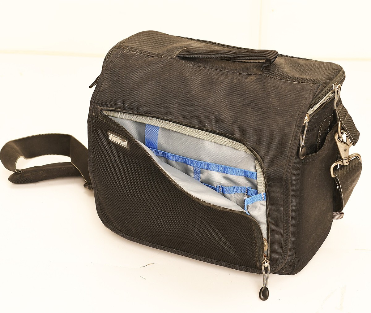 ThinkTank Suburban Disguise 30 Shoulder Bag NICE!!! | eBay