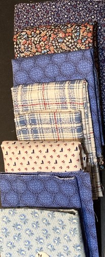 Lot of 8 Fabric Scraps Blues Calico Plaid Tiny Stars Tiny Swans Blue Roses - Foto 1 di 4