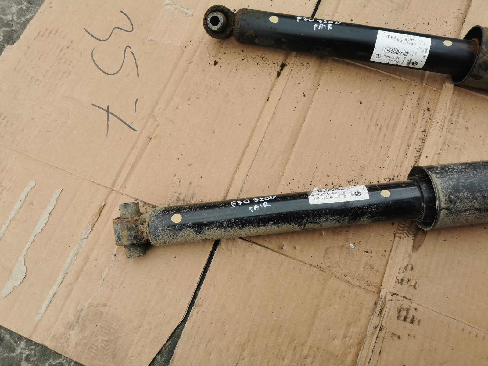 BMW 3 SERIES F30 F31 320D 2.0 DIESEL 2018 PAIR OF REAR SHOCK ABSORBERS