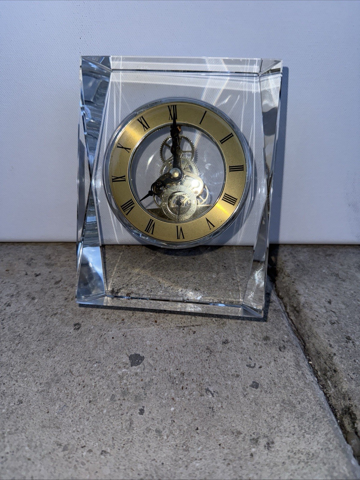 Modern Light Luxury Crystal Clock - Gold Mechanical Desktop 