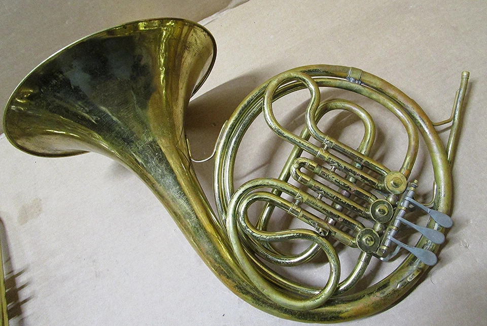 ¡Cuerno francés vintage King Cleveland único F! ¡Estuche Conn incluido! NoResrv! Foto 2 de 4