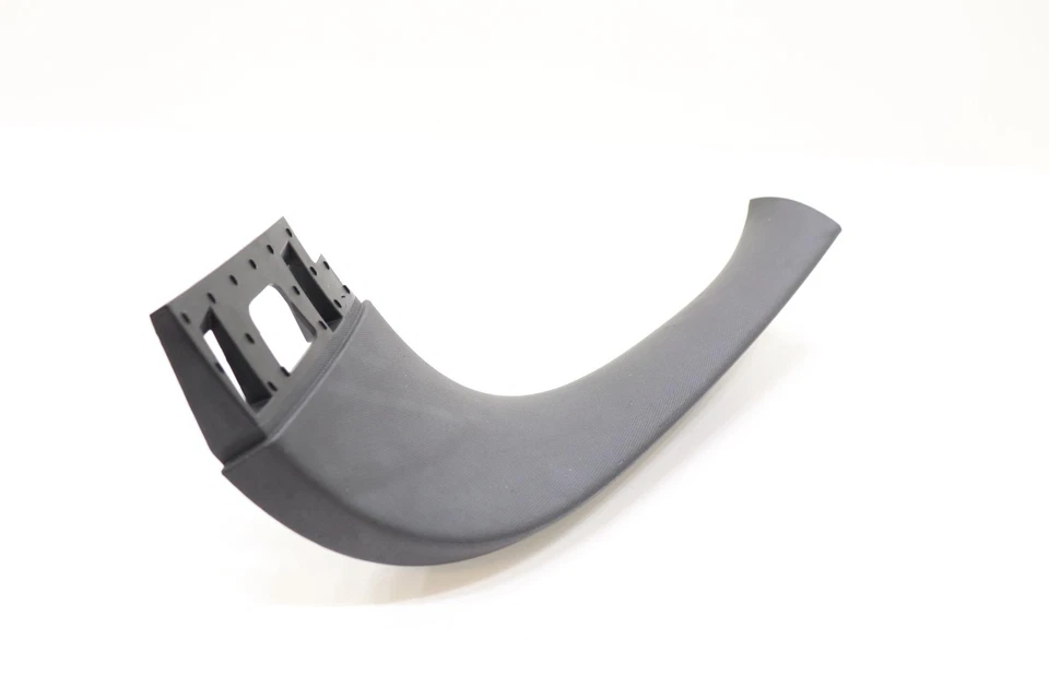 Отделочная панель ворот 2022 BMW X5 - Изображение 2 из 4