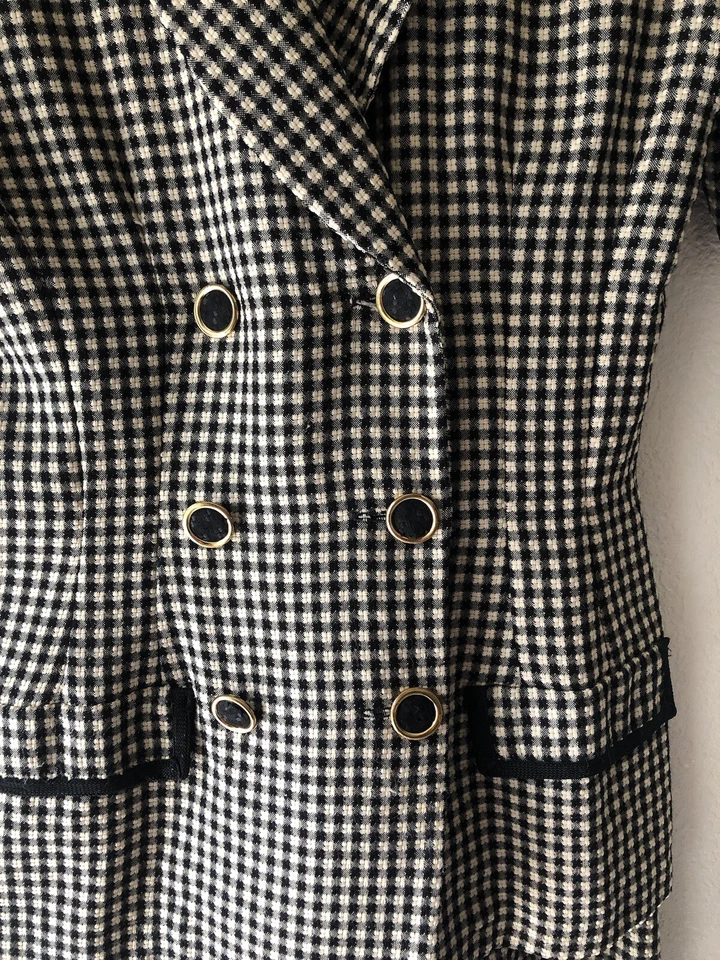 Traje Falda Rampage Vintage Negro/Blanco Talla Desconocida. Cintura 14 pulgadas usada Foto 3 de 4