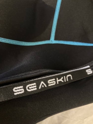 Seaskin Übergröße 3 mm Shorty Neoprenanzug Damen LARGE schwarz mit Drehmomentbesatz - Bild 13 von 17