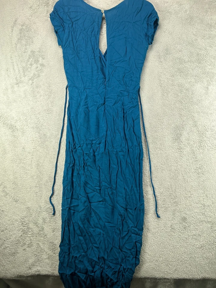 Vestido mameluco pequeño para mujer Lucy Love azul crepé manga gorra vestido hola adiós Foto 3 de 4