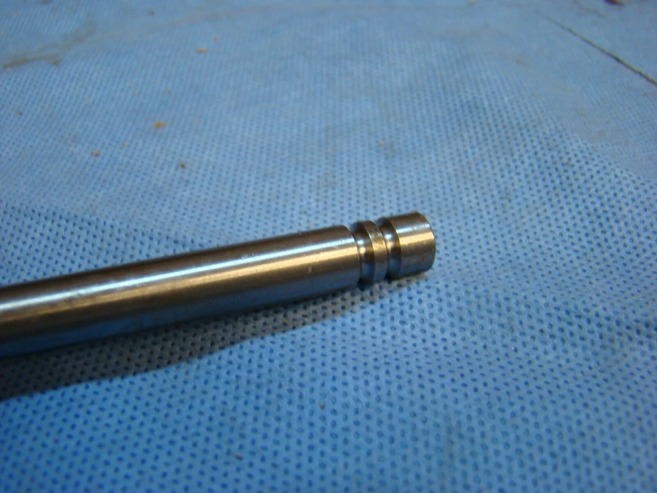 Oldsmobile 1949 válvula de admisión Futurmatic serie 76 seis cilindros hecho en EE. UU. OEM Foto 2 de 3