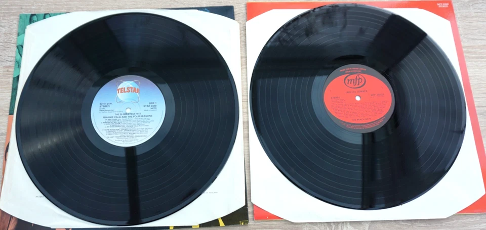 FRANKIE VALLI AND THE FOUR SEASONS / THE BEACH BOYS - 2 X EX VINYL LPS ! - Image 3 of 4