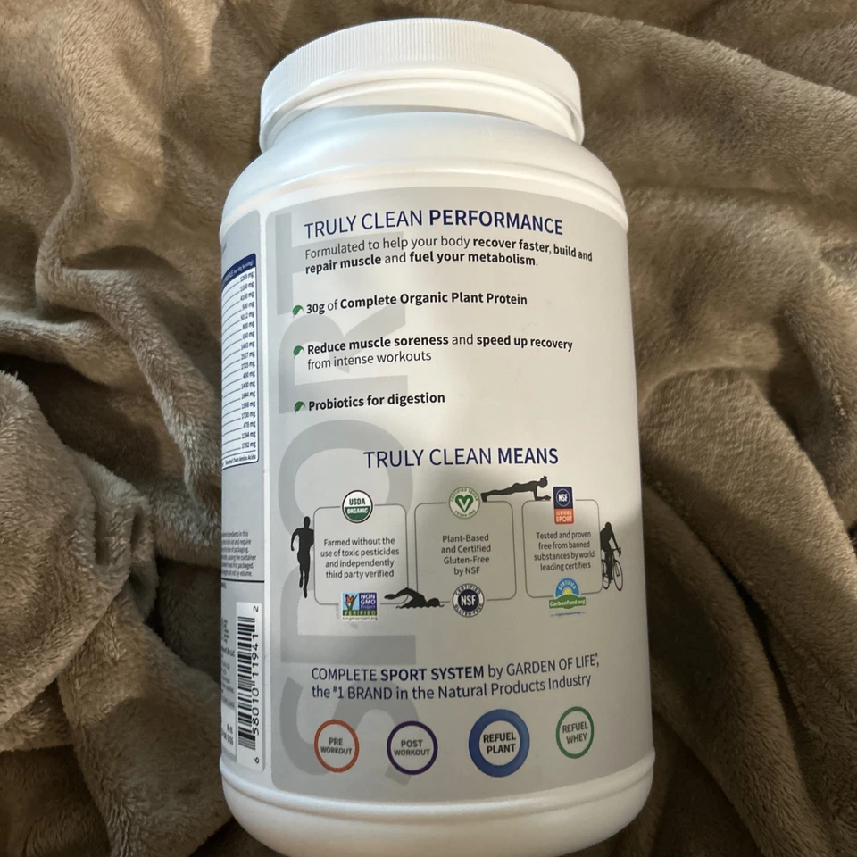 Proteína orgánica a base de plantas Garden of Life Sport chocolate 2 libras Foto 2 de 3