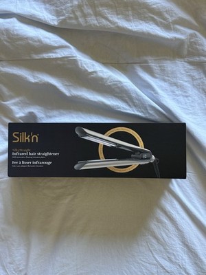 Silkn Silky Straight. With Innovative Floating Titanium Plates/ No Return New