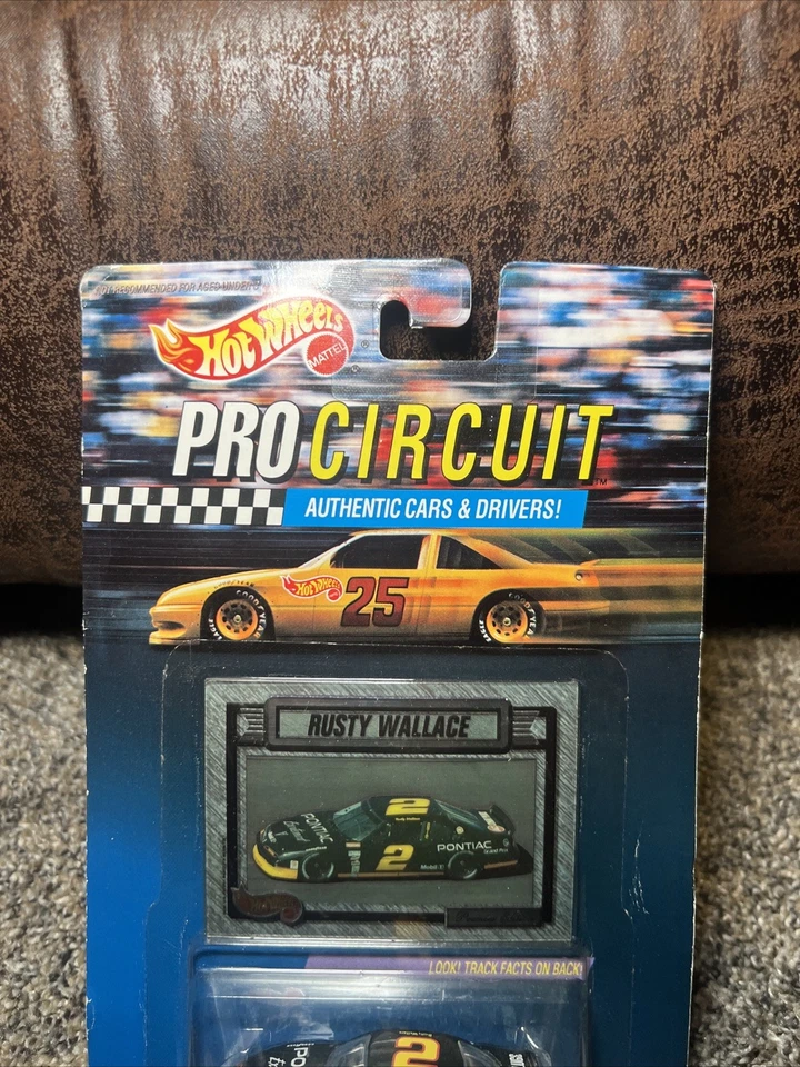 Hot Wheels Rusty Wallace #2 PONITAC 1:64 NASCAR 1992 Гран-при и карта 1:64 - Изображение 3 из 4